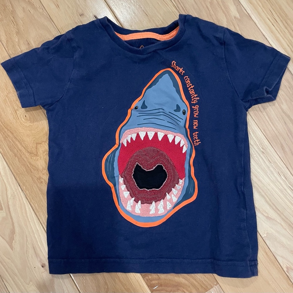 Mini Boden appliqué Navy Shark Bite T-Shirt